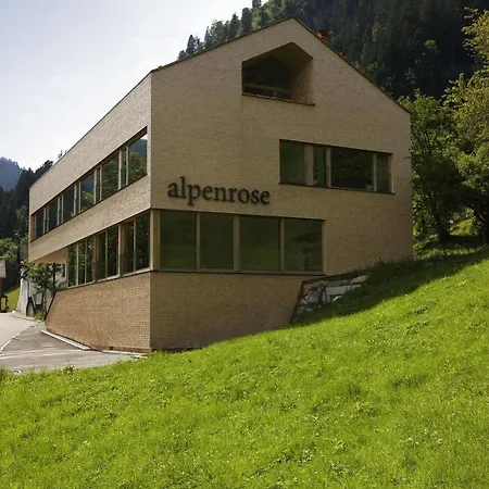 ホテル Alpenrose Ebnit